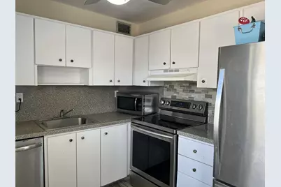 901 Flanders S, Delray Beach, FL 33484 - Photo 3