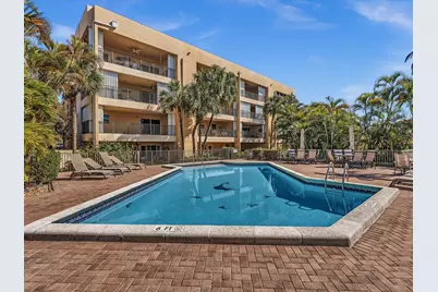 333 SE 20th Avenue #204, Deerfield Beach, FL 33441 - Photo 5