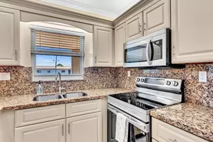 333 SE 20th Ave, Deerfield Beach, FL 33441 - Photo 9