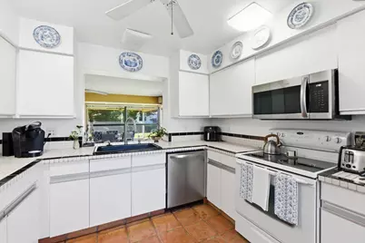 5787 Lakeview Mews Place, Boynton Beach, FL 33437 - Photo 15