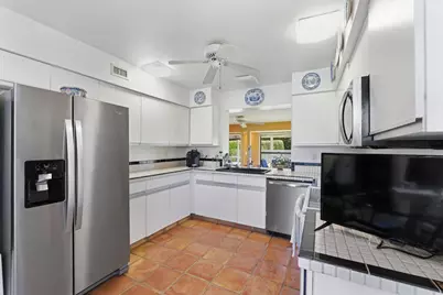 5787 Lakeview Mews Place, Boynton Beach, FL 33437 - Photo 13