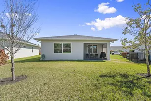 524 SE Mulberry Wy, Port Saint Lucie, FL 34984 - Photo 17