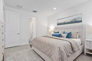 524 SE Mulberry Wy, Port Saint Lucie, FL 34984 - Photo 13