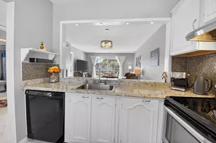 33 Abbey Ln, Delray Beach, FL 33446 - Photo 11
