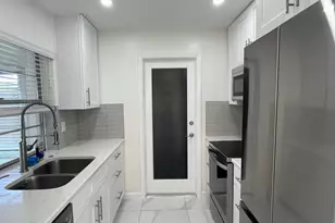 131 NW 14th St, Boynton Beach, FL 33426 - Photo 7