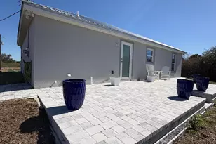 9019 S Castle Cir, Labelle, FL 33935 - Photo 21