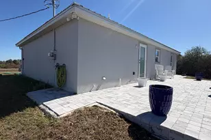 9019 S Castle Cir, Labelle, FL 33935 - Photo 23