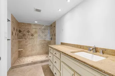 600 Executive Center Drive #111, West Palm Beach, FL 33401 - Photo 11