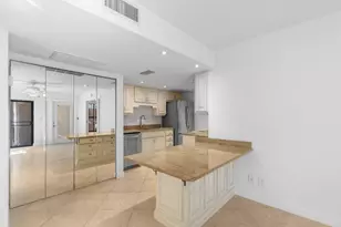 600 Executive Center Dr, West Palm Beach, FL 33401 - Photo 7