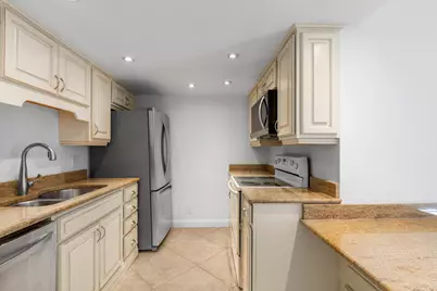 600 Executive Center Drive #111, West Palm Beach, FL 33401 - Photo 9