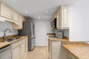 600 Executive Center Dr, West Palm Beach, FL 33401 - Photo 9