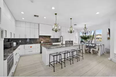 639 Masters Way, Palm Beach Gardens, FL 33418 - Photo 11