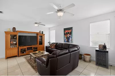 16613 NW 77th Path, Miami Lakes, FL 33016 - Photo 13