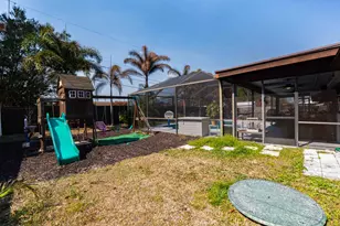 138 NW Friar St, Port Saint Lucie, FL 34983 - Photo 37