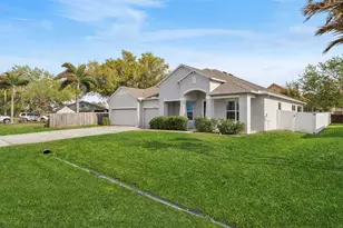 2586 SE Victory Ave, Port Saint Lucie, FL 34952 - Photo 3