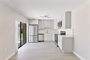 2893 SW 22nd Cir, Delray Beach, FL 33445 - Photo 9