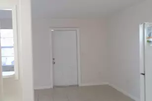 126 Cleveland St, Palm Springs, FL 33461 - Photo 3