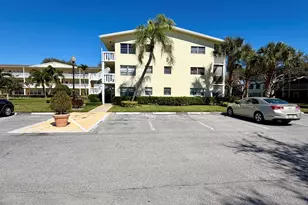 166 Dorset D, Boca Raton, FL 33434 - Photo 3