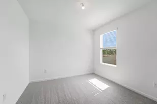 10461 NW Suncrest Loop, Port Saint Lucie, FL 34987 - Photo 21