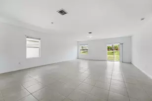 10461 NW Suncrest Loop, Port Saint Lucie, FL 34987 - Photo 5