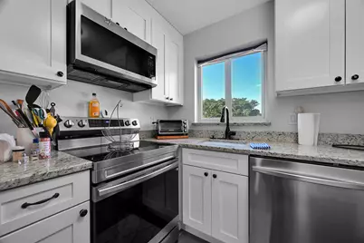 203 Lake Carol Drive, West Palm Beach, FL 33411 - Photo 15