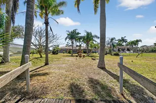 2449 Gertrude Dr, Lake Worth, FL 33462 - Photo 17