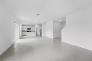 10485 NW Suncrest Loop, Port Saint Lucie, FL 34987 - Photo 3