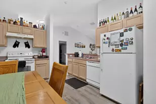 1011 SE Euclid Ln, Port Saint Lucie, FL 34983 - Photo 5