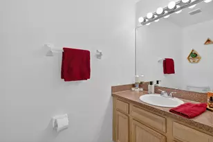 1011 SE Euclid Ln, Port Saint Lucie, FL 34983 - Photo 19