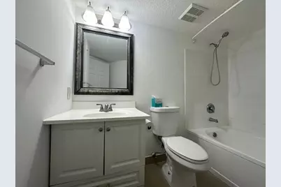 401 Villa Circle, Boynton Beach, FL 33435 - Photo 13