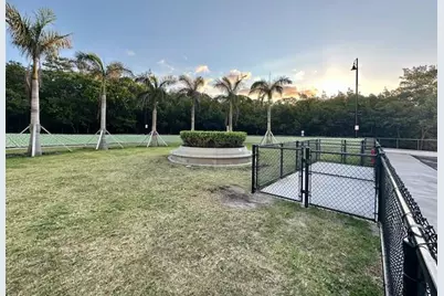 401 Villa Circle, Boynton Beach, FL 33435 - Photo 53