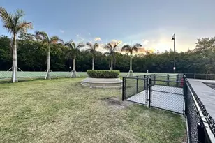 401 Villa Cir, Boynton Beach, FL 33435 - Photo 53