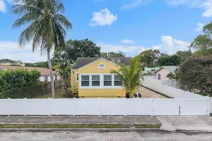 608 El Vedado, West Palm Beach, FL 33405 - Photo 1