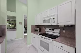 9078 Bay Point Cir, West Palm Beach, FL 33411 - Photo 11