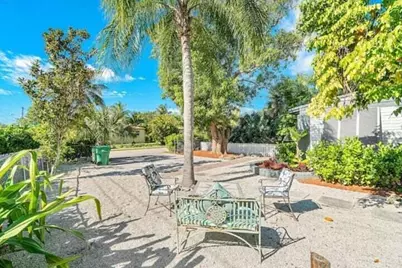 11 SW 4th Street, Delray Beach, FL 33444 - Photo 25