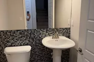 835 NE 191st St, Miami, FL 33179 - Photo 25