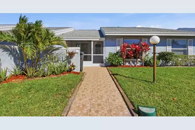 4330 Lucerne Villas Lane, Lake Worth, FL 33467 - Photo 1