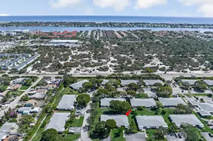 7206 W Oakridge Cir, Lake Worth, FL 33462 - Photo 37