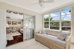 7206 W Oakridge Cir, Lake Worth, FL 33462 - Photo 5