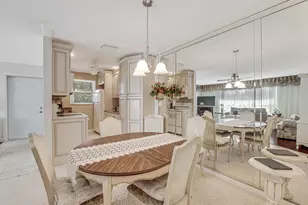 7206 W Oakridge Cir, Lake Worth, FL 33462 - Photo 7