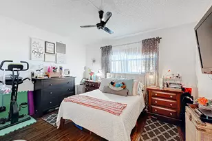 8225 Sunrise Lakes Blvd, Sunrise, FL 33322 - Photo 15