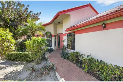 7613 Lexington Club Boulevard #B, Delray Beach, FL 33446 - Photo 3