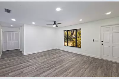 945 SW 33rd Avenue, Vero Beach, FL 32968 - Photo 11