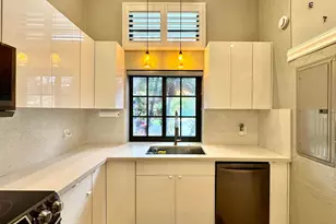 2840 S Oakland Forest Dr, Oakland Park, FL 33309 - Photo 9