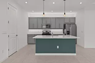 10751 SW Hensley St, Port Saint Lucie, FL 34987 - Photo 5