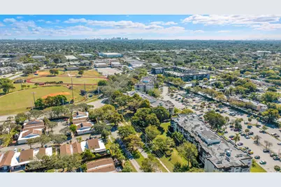 7000 NW 17th Street #420, Plantation, FL 33313 - Photo 29