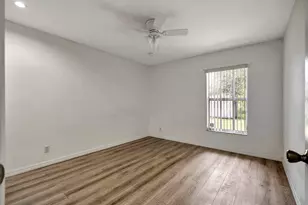 997 SW Eureka Ave, Port Saint Lucie, FL 34953 - Photo 3