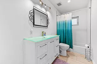 7902 Burlwood Ln, Lake Worth, FL 33467 - Photo 13