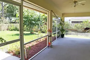 2417 SE Dogwood Ave, Port Saint Lucie, FL 34952 - Photo 5