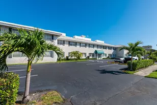 299 SW 7th St, Boca Raton, FL 33432 - Photo 25